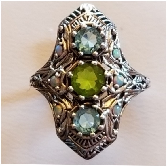 Jewelry - 3ct Aquamarine 1ct Peridot Ring Size 7.25